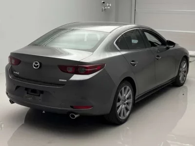 Mazda MAZDA3  с аукциона в Японии