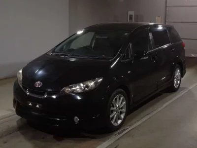 Toyota WISH  с аукциона в Японии