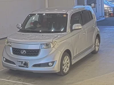 Toyota BB  с аукциона в Японии