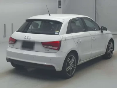 Audi A1  с аукциона в Японии