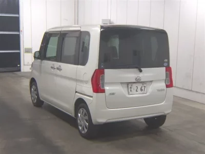 Daihatsu TANTO  с аукциона в Японии