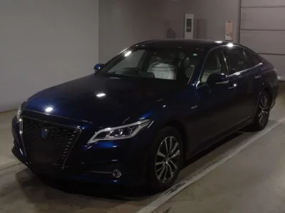 Toyota CROWN  с аукциона в Японии