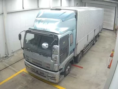 Isuzu TRUCK