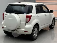 Toyota RUSH лот № 40005 оценка R  с аукциона в Японии 1