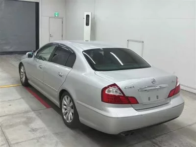 Nissan CIMA  с аукциона в Японии