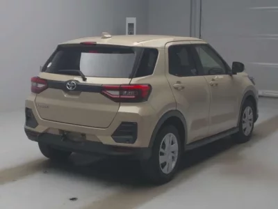 Toyota RAIZE  с аукциона в Японии