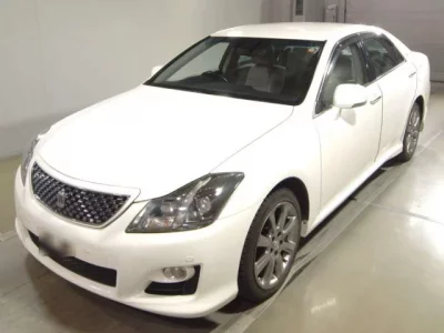 Toyota CROWN  с аукциона в Японии