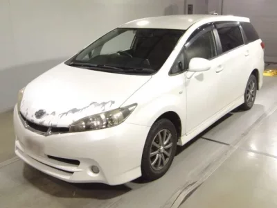 Toyota WISH  с аукциона в Японии