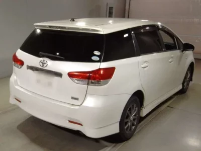 Toyota WISH  с аукциона в Японии