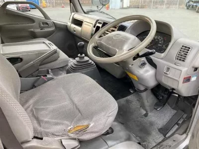 Toyota DYNA  с аукциона в Японии