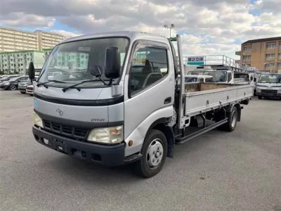 Toyota DYNA  с аукциона в Японии