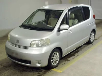 Toyota PORTE  с аукциона в Японии