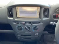 Toyota SUCCEED лот № 30072 оценка R  с аукциона в Японии 7