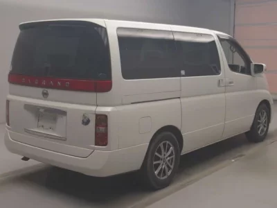 Nissan ELGRAND  с аукциона в Японии