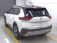 Nissan X-TRAIL лот № 1011 оценка 5  с аукциона в Японии 1