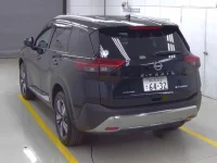 Nissan X-TRAIL лот № 1012 оценка 5  с аукциона в Японии 1