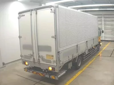 Isuzu FORWARD  с аукциона в Японии