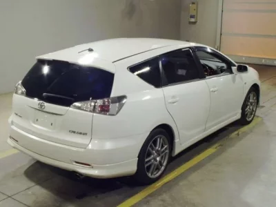 Toyota CALDINA  с аукциона в Японии