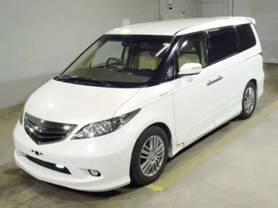 Honda ELYSION  с аукциона в Японии