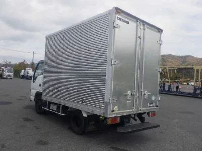Isuzu ELF  с аукциона в Японии