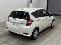 Nissan NOTE лот № 30084 оценка 4  с аукциона в Японии 4