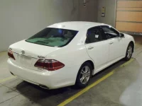 Toyota CROWN лот № 8014 оценка R  с аукциона в Японии 1