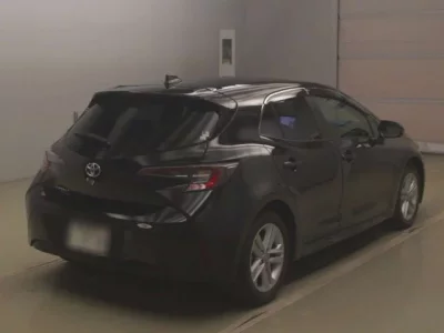 Toyota COROLLA SPORT  с аукциона в Японии