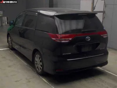 Toyota ESTIMA  с аукциона в Японии