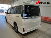 Toyota VOXY лот № 3008 оценка R  с аукциона в Японии 1