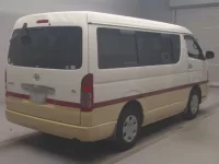Toyota HIACE лот № 80615 оценка RA  с аукциона в Японии 1