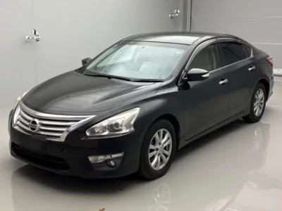Nissan TEANA  с аукциона в Японии