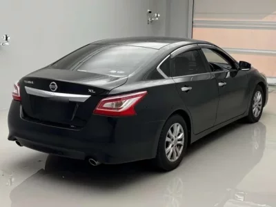 Nissan TEANA  с аукциона в Японии