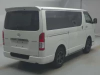 Toyota HIACE VAN лот № 75014 оценка R  с аукциона в Японии 1
