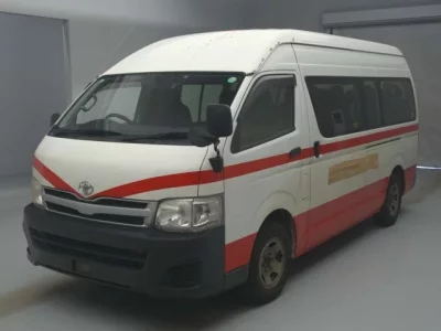 Toyota HIACE  с аукциона в Японии