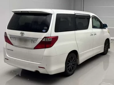 Toyota ALPHARD  с аукциона в Японии