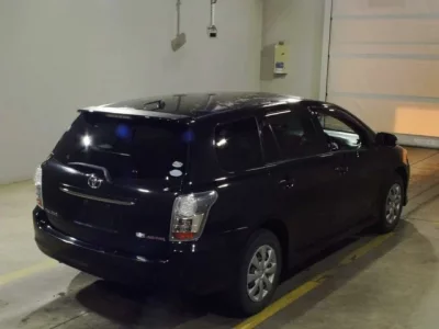 Toyota COROLLA FIELDER  с аукциона в Японии