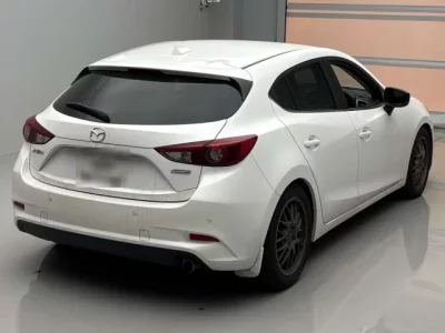 Mazda AXELA  с аукциона в Японии