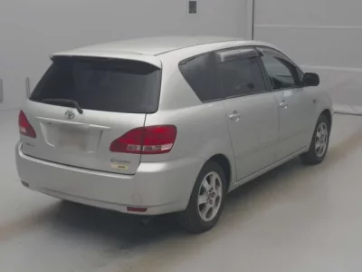 Toyota IPSUM  с аукциона в Японии