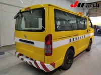 Toyota HIACE VAN лот № 3024 оценка 3.5  с аукциона в Японии 4