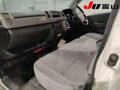 Toyota HIACE VAN  с аукциона в Японии