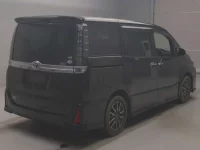 Toyota VOXY лот № 80021 оценка 3.5  с аукциона в Японии 1