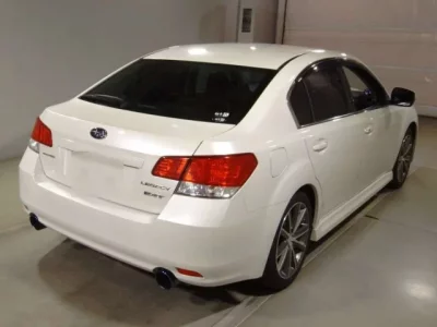 Subaru LEGACY B4  с аукциона в Японии