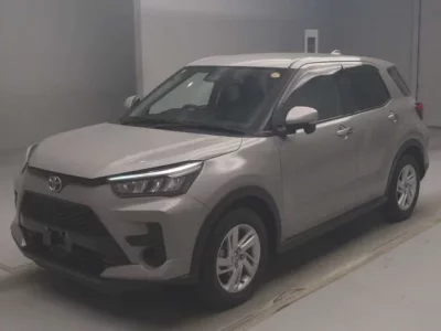 Toyota RAIZE  с аукциона в Японии