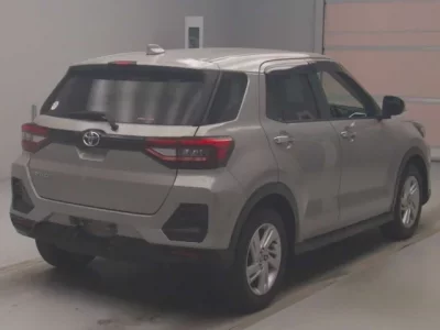 Toyota RAIZE  с аукциона в Японии