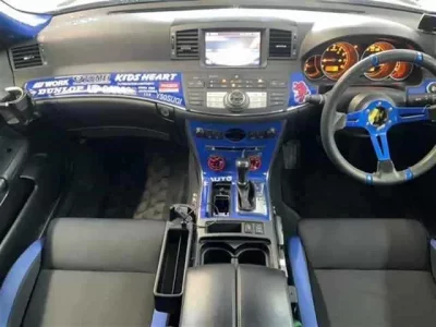 Nissan FUGA  с аукциона в Японии