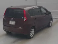 Toyota PASSO SETTE лот № 70143 оценка 3  с аукциона в Японии 1