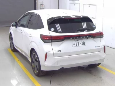 Nissan AURA  с аукциона в Японии