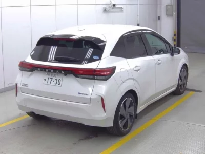 Nissan AURA  с аукциона в Японии