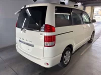 Toyota NOAH лот № 50085 оценка 3.5  с аукциона в Японии 1