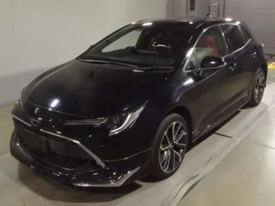 Toyota COROLLA SPORT  с аукциона в Японии
